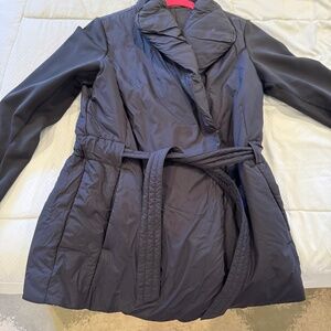 Lululemon puff jacket